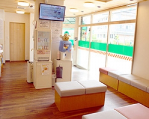 サンプラザ薬局男山石城 内観