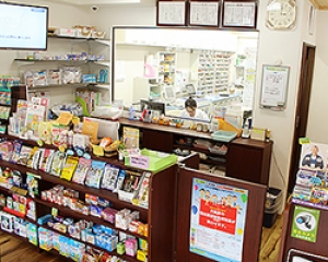 サンプラザ調剤　　薬局 内観