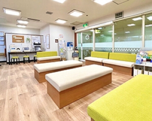 サンプラザ調剤　薬局 内観