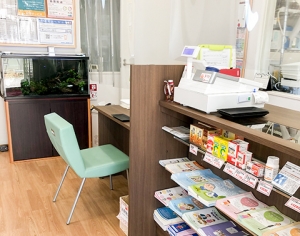 葉山ひかり薬局2号店 内観