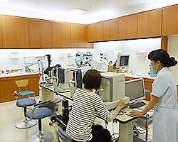 小林眼科 内観