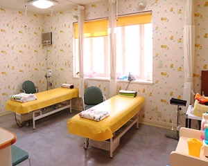 国井こども診療所 内観